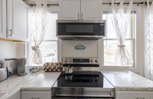 Rockport Apartment | Harborside Oasis ★ Harbor View ★ Heart of Downtown