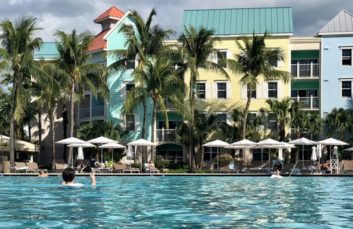 Paradise Island Villa | Harborside Resort, Atlantis, 2 bdrm lockoff Villa, sleeps 8, wristbands included