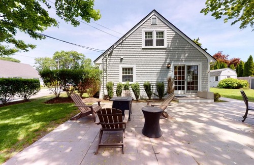 Falmouth House | Harborside Retreat