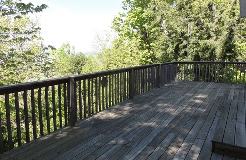 Forest Beach Cottage | Harborview Cottage Overlooking Beautiful Lake Michigan
