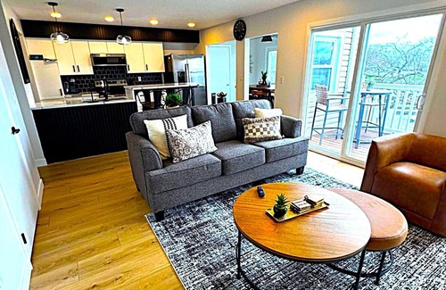 Huron House | Harborview on the water-sleeps 14!