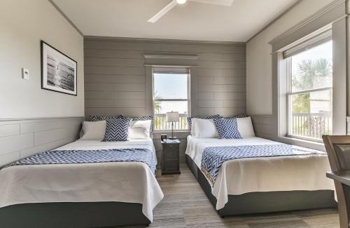 Hitchcock Bed & Breakfast | Harborwalk Lodge