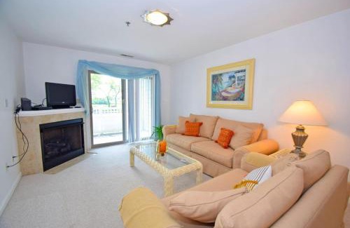Heron Harbour Isle Apartment | Harbour Club G7 condo