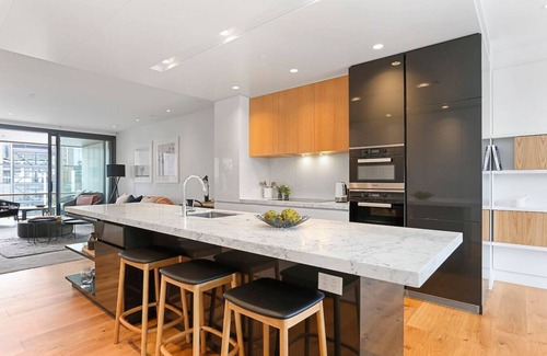 Auckland Central Business District Apartment | Harbour front Living at Wynyard Marina