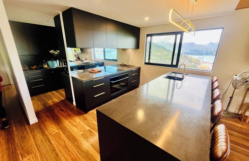 Lyttelton House | Harbour Haven