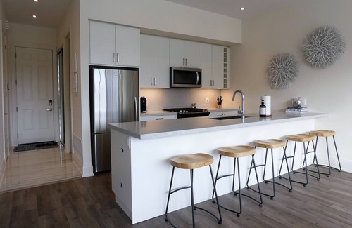 Innisfil House | Harbour Haven! Waterfront escape at Friday Harbour resort