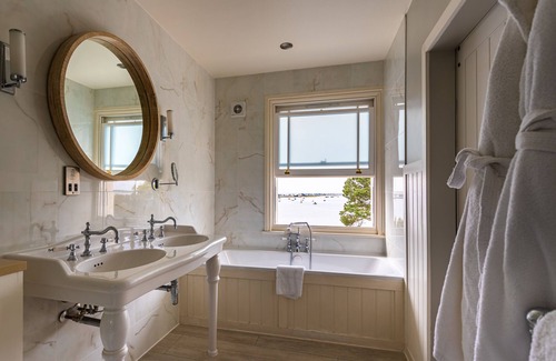 Mudeford Hotel | Harbour Hotel Christchurch