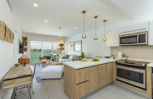 Oranjestad Condo | Harbour House