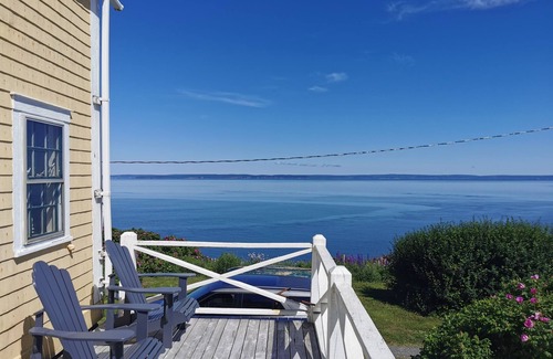 Hall's Harbour House | Harbour House - Halls Harbour Waterfront Getaway