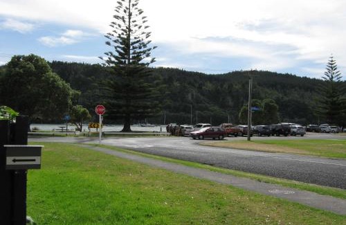 Whangamata Apartment | Harbour Inn