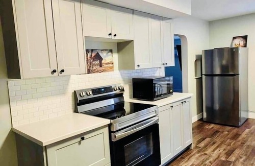 Regional District of Nanaimo Hotel | Harbour Light Motel
