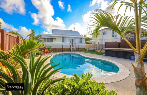 Burnett Heads Cottage | Harbour Retreat - a little slice of heaven!