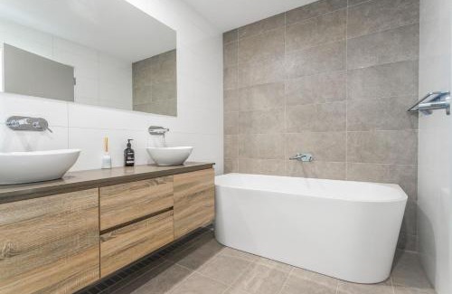 Ulladulla Apartment | Harbour Sunrise