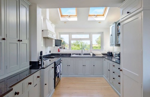 Emsworth Cottage | Harbour View - Coming Soon - a town house that sleeps 8 guests in 4 bedrooms