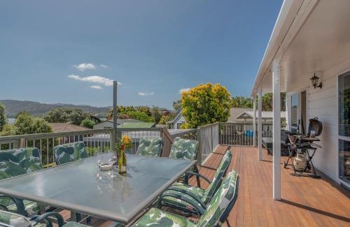Pauanui House | Harbour View Haven - Pauanui Holiday Home