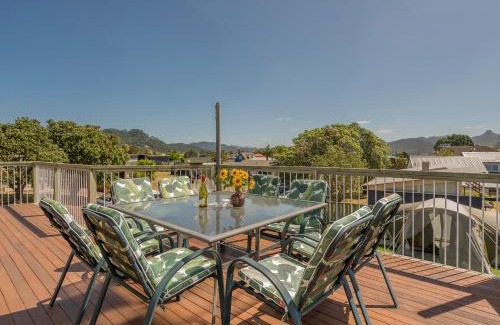 Pauanui House | Harbour View Haven - Pauanui Holiday Home