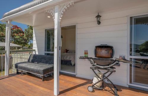 Pauanui House | Harbour View Haven - Pauanui Holiday Home
