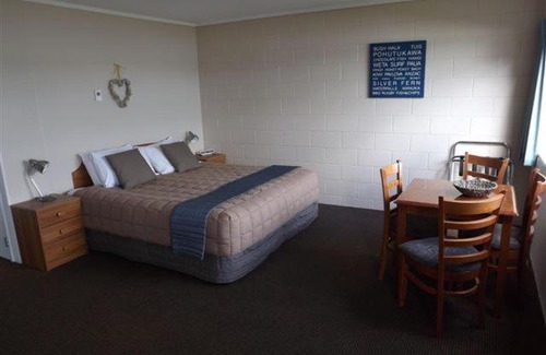 Coromandel Hotel | Harbour View Motel