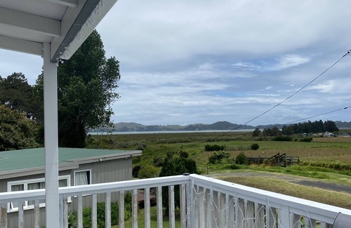 Coromandel House | Harbour views, close to town