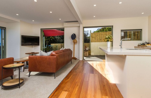 Stepneyville Apartment | 'Harbour Views - Two' - Nelson Waterfront Apartment