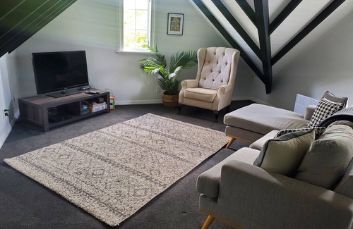 Whangarei House | Harbourside Accomodation, Onerahi, Whangarei