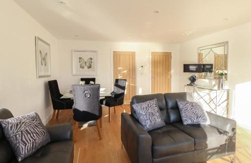 Weymouth Apartment | Harbourside Haven Apartment 3