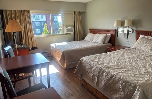 Campbell River Hotel | Harbourside Inn