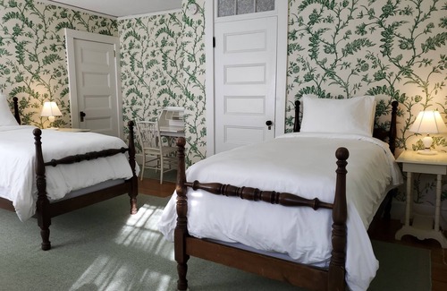 Northeast Harbor Bed & Breakfast | Harbourside Inn