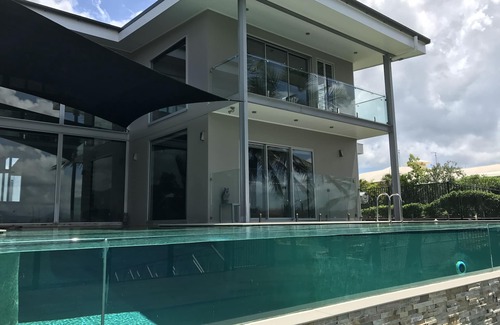 Cardwell House | HARBOURSIDE LUXURY AT PORT HINCHINBROOK