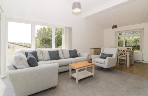 Heligan House | Harcombe House Bungalow 2