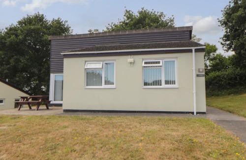 Heligan House | Harcombe House Bungalow 8