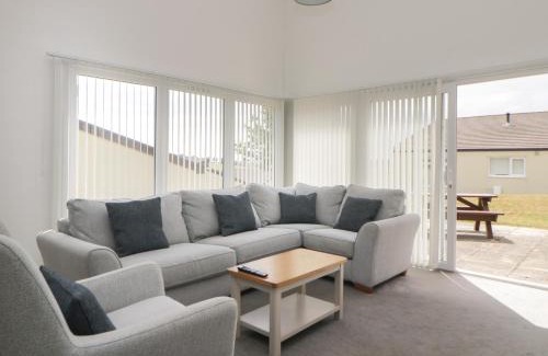 Heligan House | Harcombe House Bungalow 11