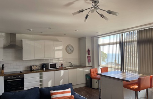 Scarborough City Centre Apartment | Harcourt Place - Apartment 2 - Seaview - Sleeps 5