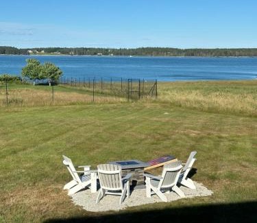 Seawall House | Hard Aground - Ocean View - Pet Friendly! SWH