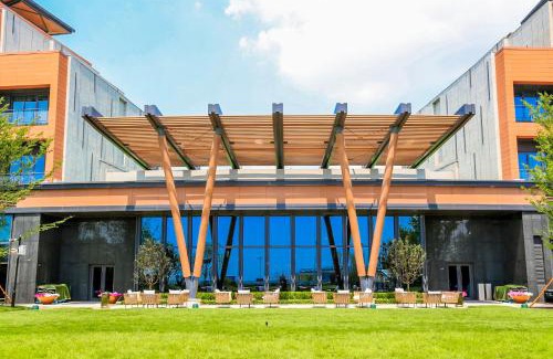 Jinzhou District Hotel | Hard Rock Hotel Dalian