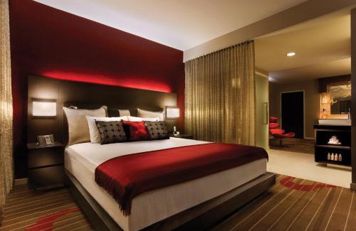 Gaslamp Quarter Hotel | Hard Rock Hotel San Diego