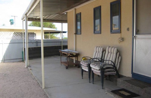 Minlacowie House | Hardwicke Beach House Short Walk to Beach! Off Peak special!