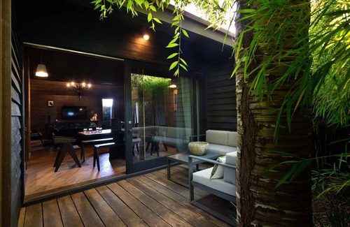Daylesford House | Hardwood House - Award Winning Architectural Home - Walking distance to Botanic Gardens!
