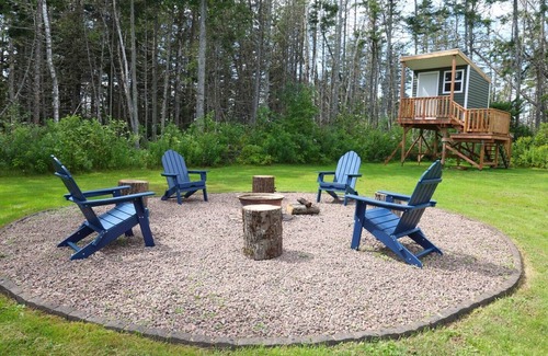 Rollo Bay House | Hare Hideaway with Fireplace