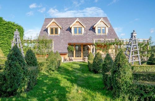 Wistow House | Hare's Furrow - Uk12607