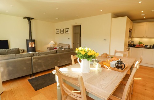 Sandsend Cottage | HAREBELL, pet friendly, luxury holiday cottage in Sandsend