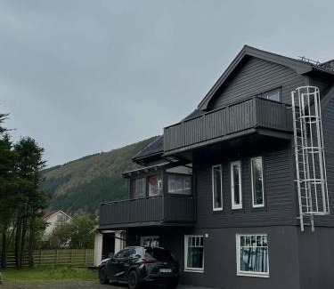 Hareid Apartment | Hareidsvegen 145
