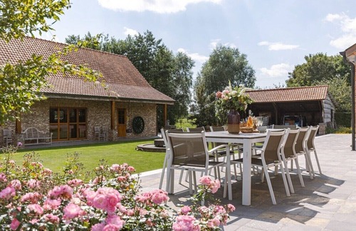 Bavikhove House | Harelbeke Retreat: Rural House with 5 Bedrooms