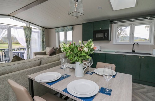 Trefeglwys Cottage | HARES MEADOW, pet friendly, character holiday cottage in Trefeglwys