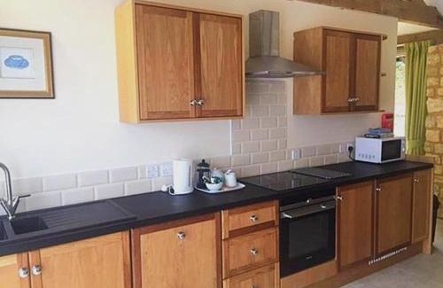 Towcester House | Hares Scrape at Tove Valley Cottages