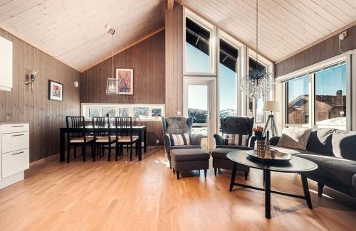 Hornindal House | Harevadet 211