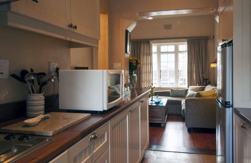 Claremont Bed & Breakfast | Harfield Guest Villa