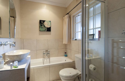 Claremont Bed & Breakfast | Harfield Guest Villa