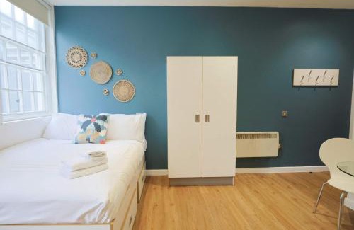 Bristol Floating Harbour Apartment | Harford House studios 11 - Hopewell