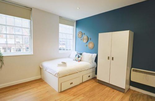 Bristol Floating Harbour Apartment | Harford House studios 11 - Hopewell